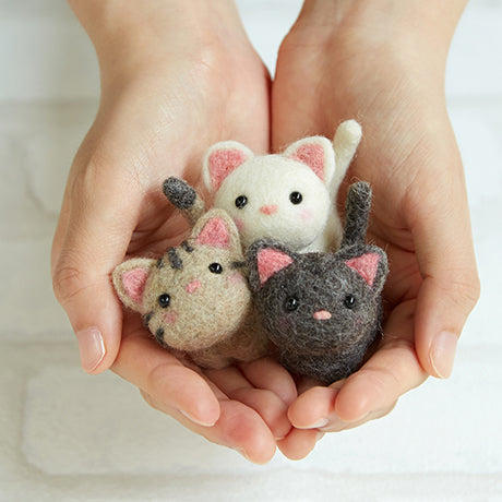 Needle felted cat toys 2025