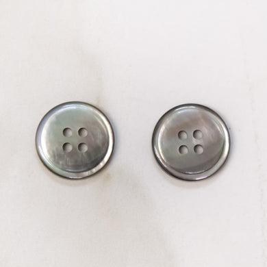 Black Mother of Pearl 23 4H 18mm (18 Buttons)