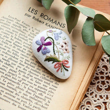 Load image into Gallery viewer, piece &quot;Rairai Violet Bouquet Embroidered Brooch Kit&quot;